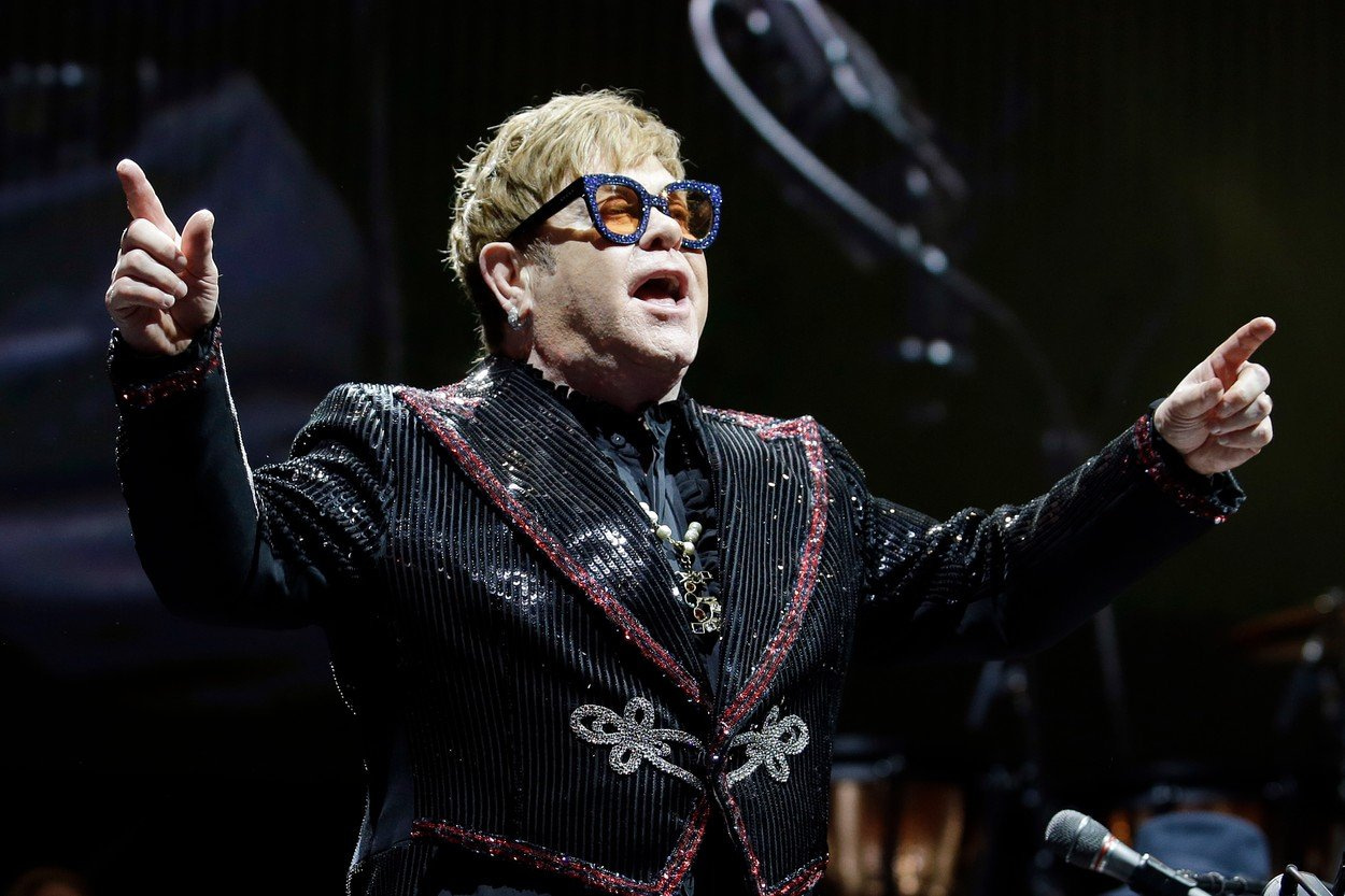 Elton John během svého pražského koncertu., 7. května 2019.
