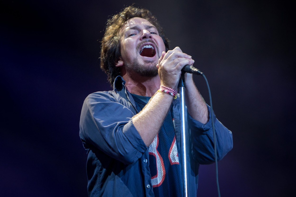Eddie Vedder, zpěvák a kytarista skupiny Pearl Jam.